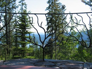 iron-railing-decorative-vine-natural